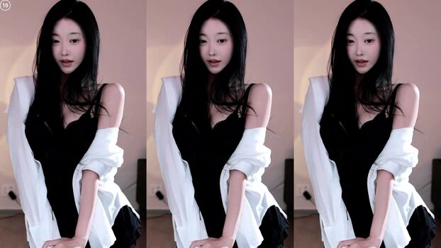 Full leaked Haxxnini private onlyfans photo