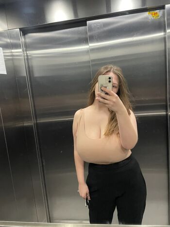 Full leaked Hazievay page private onlyfans photo