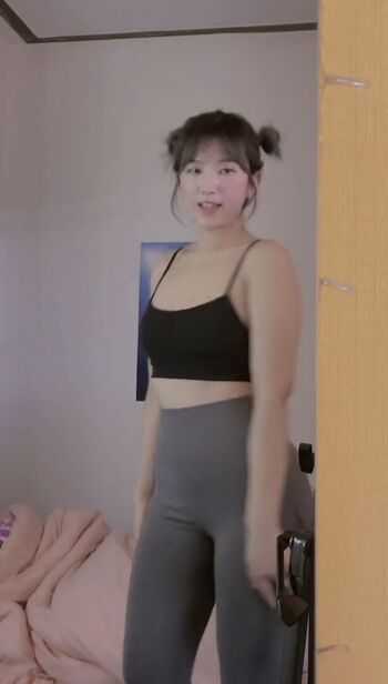 Full leaked Heeheemoon private onlyfans photo