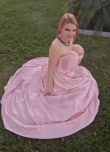 Full leaked Heidi corinne private onlyfans photo