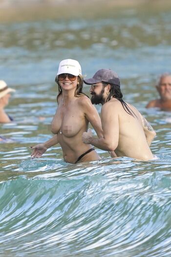 Full leaked Heidi klum  page private onlyfans photo