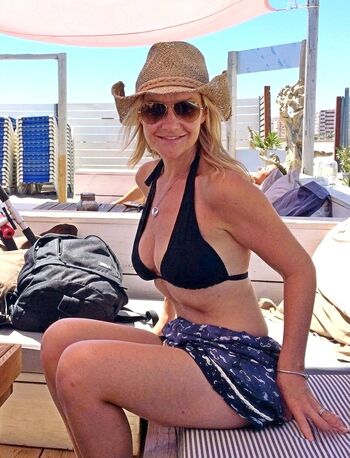 Helen Skelton