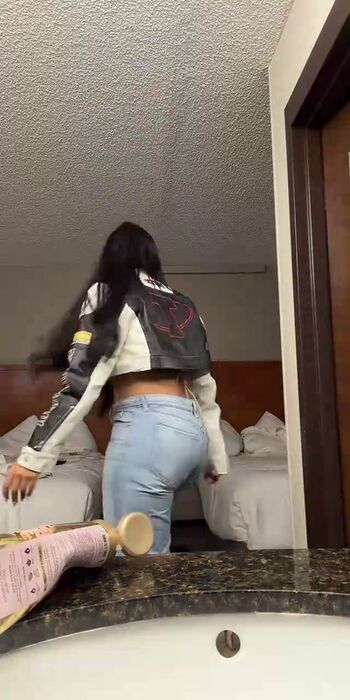 Full leaked Hermosa kari private onlyfans photo