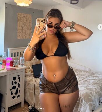 Full leaked Heyitsjules private onlyfans photo