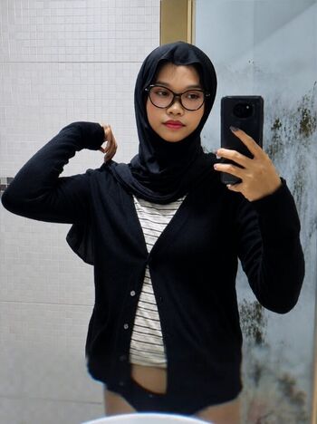 Full leaked Hijab soffia private onlyfans photo