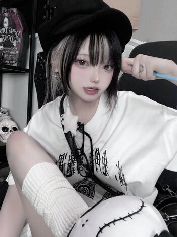 Full leaked Hiki cos page private onlyfans photo
