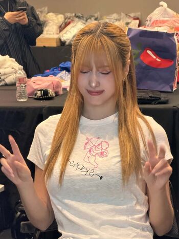 Hirai Momo