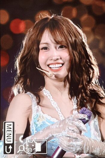 Hirai Momo