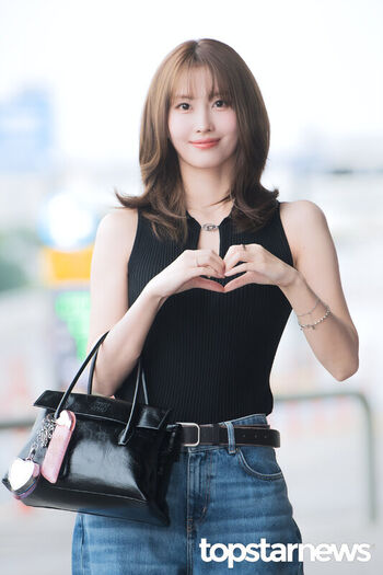 Hirai Momo