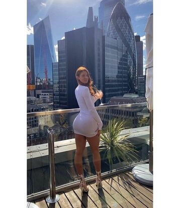 Full leaked Hollieholls private onlyfans photo