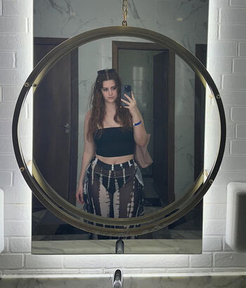 Full leaked Holly mckenzie private onlyfans photo