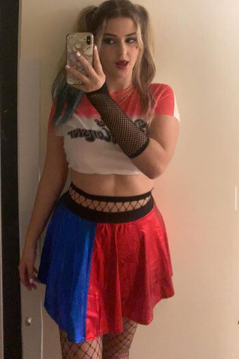 Full leaked Holly mckenzie private onlyfans photo