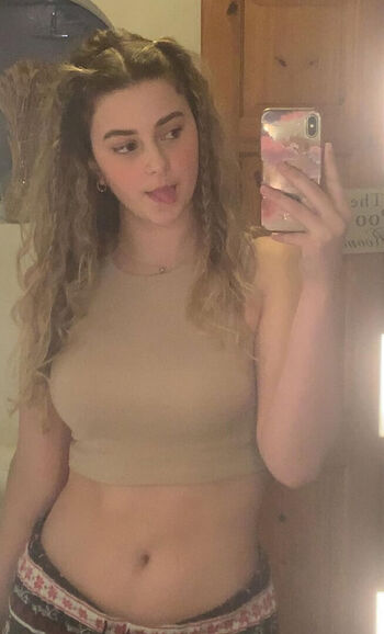 Full leaked Holly mckenzie private onlyfans photo
