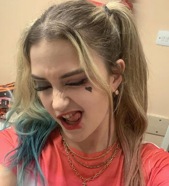 Full leaked Holly mckenzie private onlyfans photo