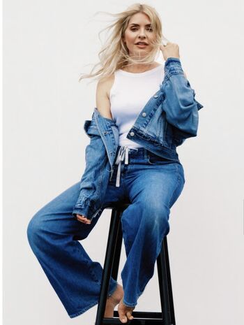 Full leaked Holly willoughby page private onlyfans photo