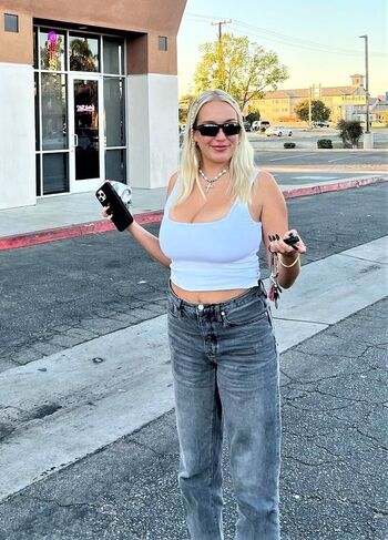 Full leaked Holly youpa private onlyfans photo