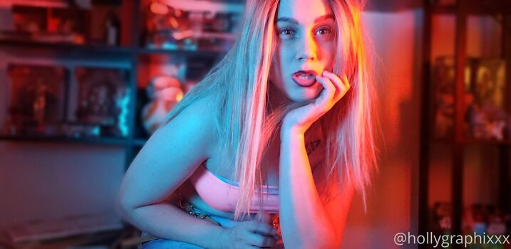 hollygraphixxx