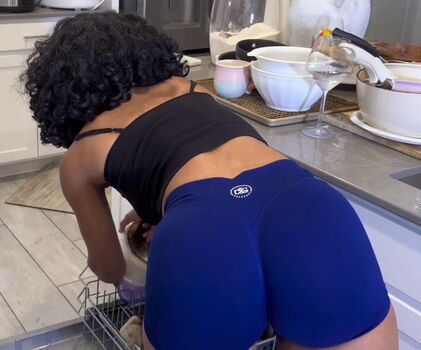 Full leaked Homemaking private onlyfans photo