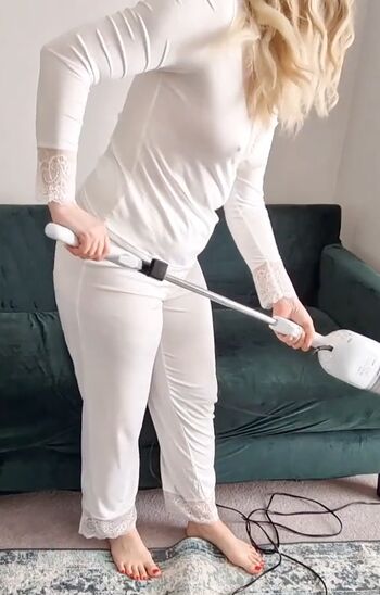 Full leaked Homemaking private onlyfans photo