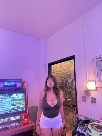 Full leaked Honey kanyarat private onlyfans photo
