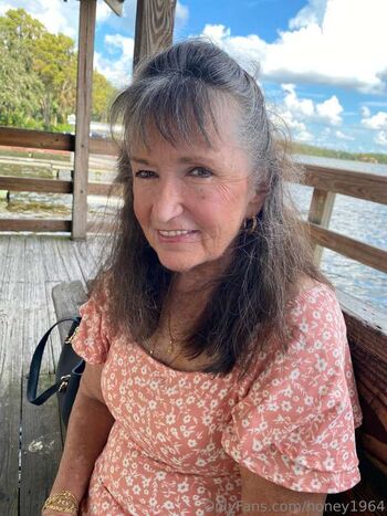 Full leaked Honey page private onlyfans photo