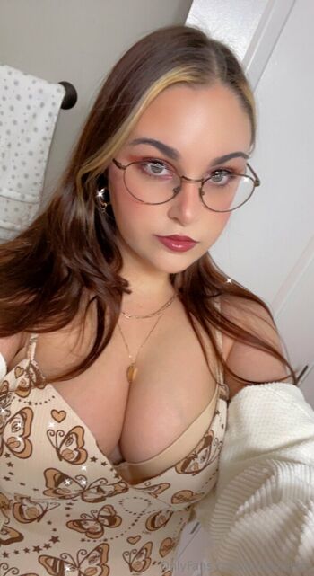 Full leaked Honeyleche private onlyfans photo