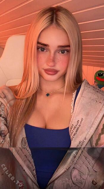 Full leaked Honeypuu private onlyfans photo