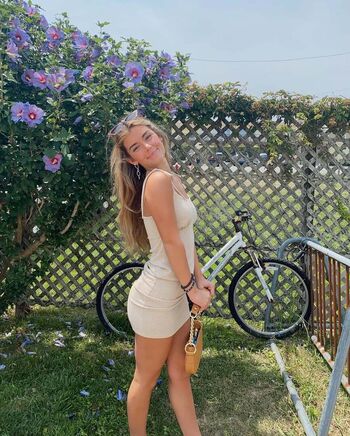 Full leaked Hopie schlenker page private onlyfans photo