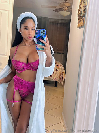 Full leaked Hotshothanah private onlyfans photo