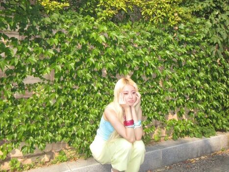 Full leaked Huh yunjin private onlyfans photo