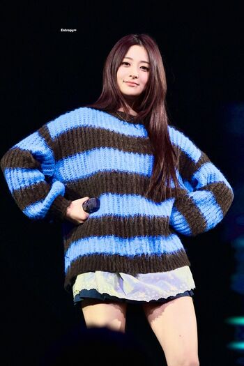 Huh Yunjin 허윤진