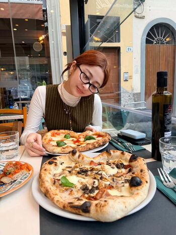 Huh Yunjin 허윤진