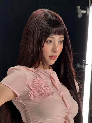 Huh Yunjin 허윤진