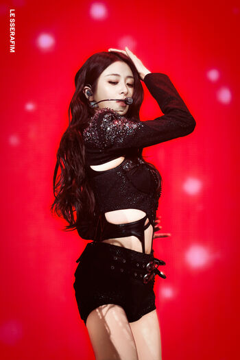 Full leaked Huh yunjin private onlyfans photo