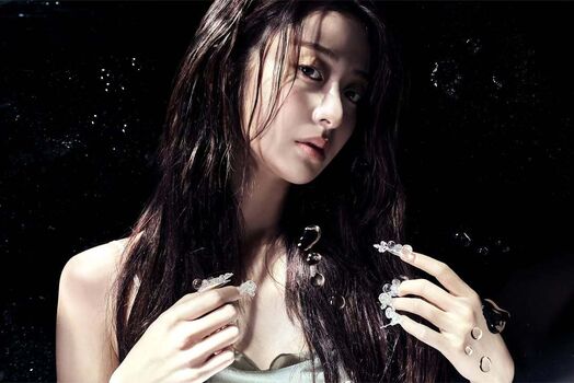 Full leaked Huh yunjin private onlyfans photo