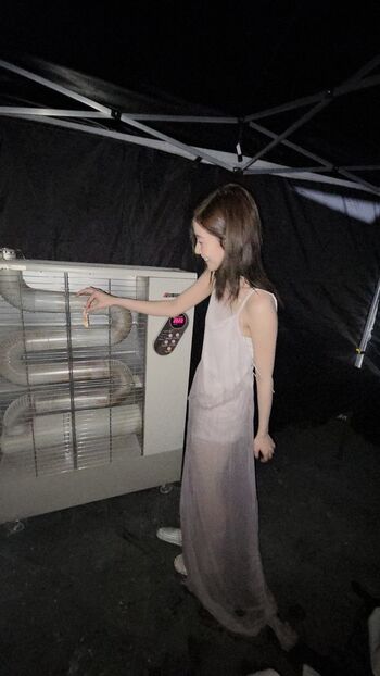 Full leaked Huh yunjin private onlyfans photo