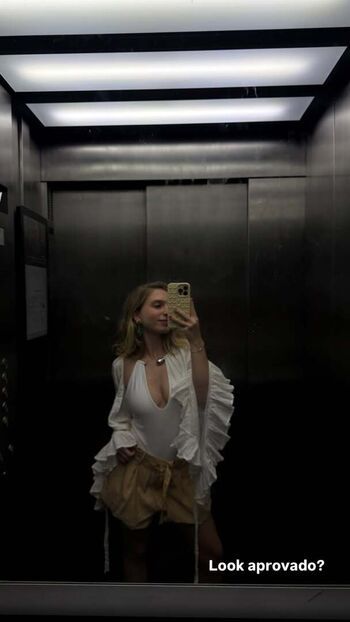 Full leaked Iamcarlavoicu private onlyfans photo