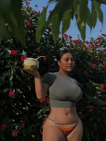 Full leaked Iamchihuchakbo page private onlyfans photo