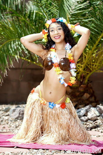 Full leaked Iamsarahlace private onlyfans photo