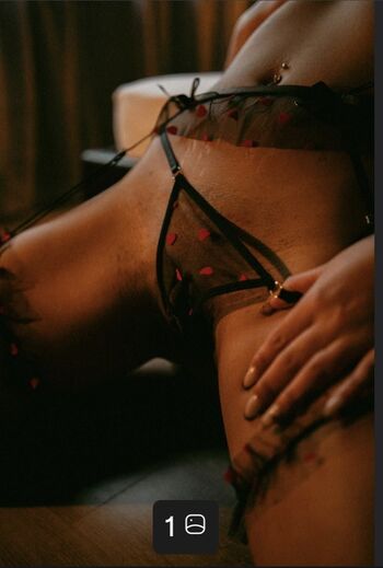 Full leaked Iamserenaelektra private onlyfans photo