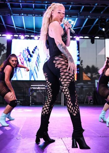 Iggy Aza