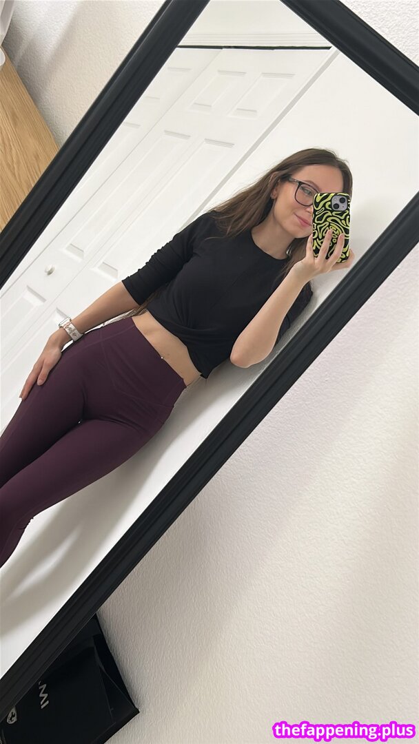 https: / iiiZwerg Foto OnlyFans Nua #53