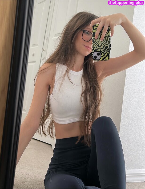 https: / iiiZwerg Foto OnlyFans Nua #97