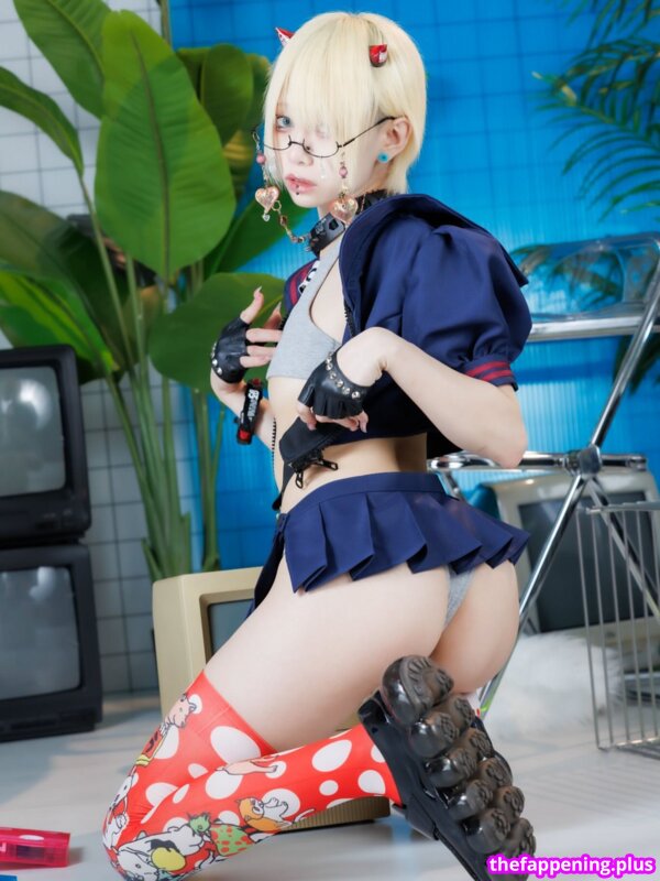 Iiniku Ushijima / prdtrt_shop Foto OnlyFans Desnuda #43