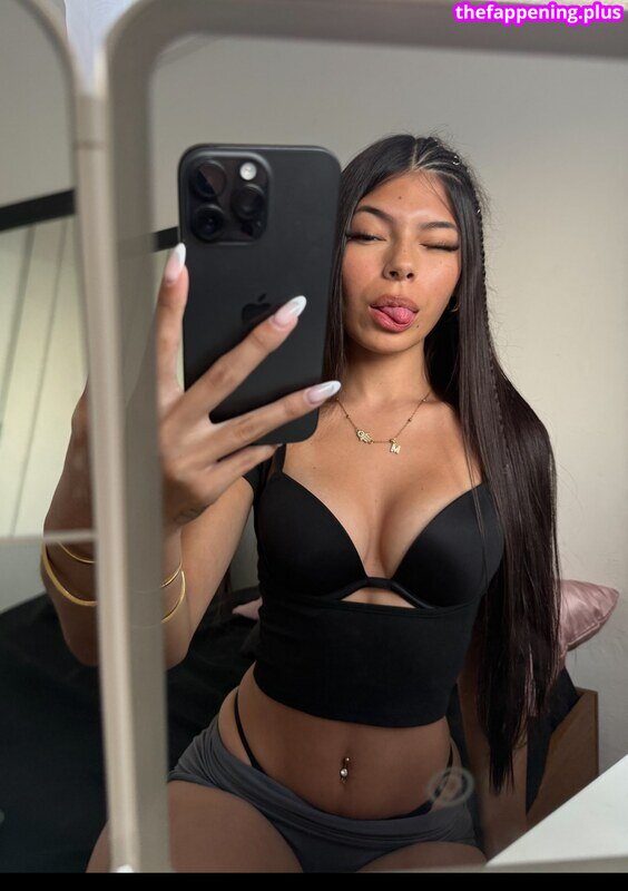 iisabella.ann / iisexylatina Nahá OnlyFans fotografie #25