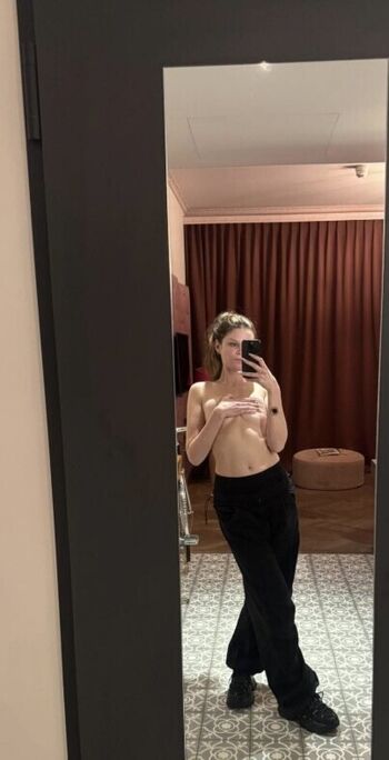 Full leaked Ikkimel private onlyfans photo