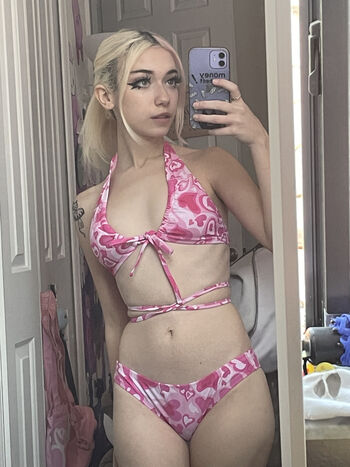 Full leaked Iluvmeww page private onlyfans photo