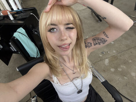 Full leaked Iluvmeww private onlyfans photo