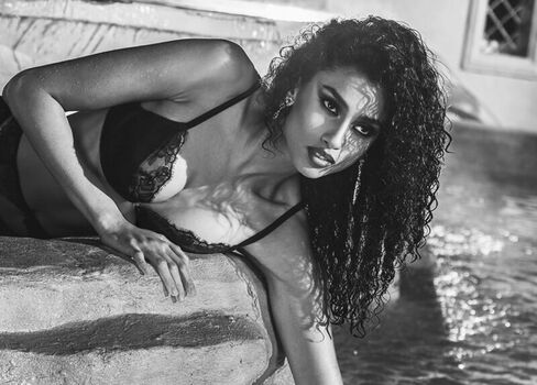 Imaan Hammam
