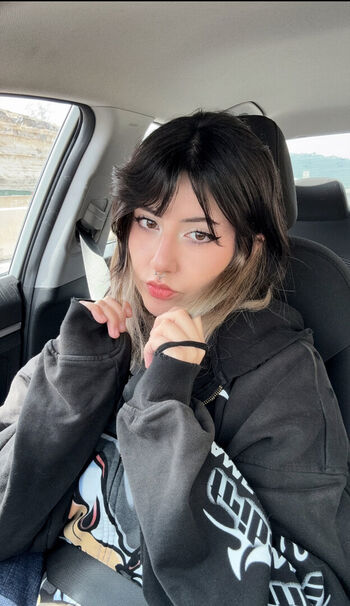 Full leaked Impossiblyeve page private onlyfans photo